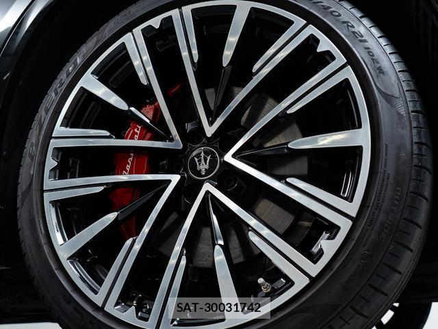 Maserati Grecale 2023-06 7806555-7