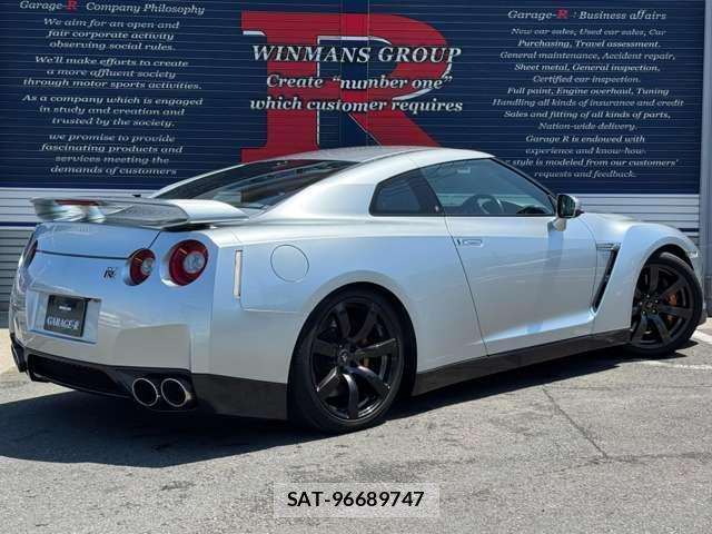 Nissan GT-R 2009-07 7800158-1