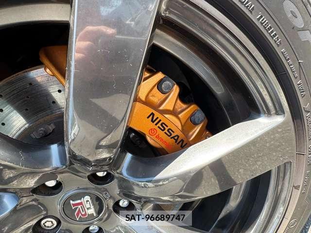 Nissan GT-R 2009-07 7800158-11