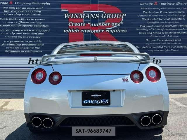 Nissan GT-R 2009-07 7800158-6