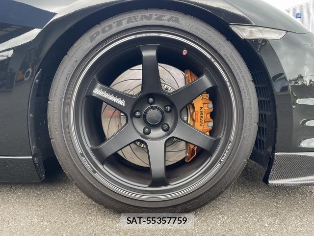 Nissan GT-R 2012-02 7800897-12