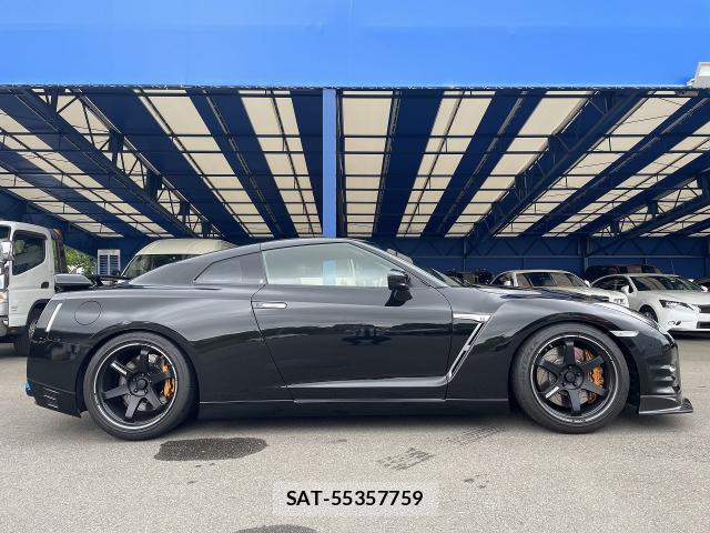Nissan GT-R 2012-02 7800897-5