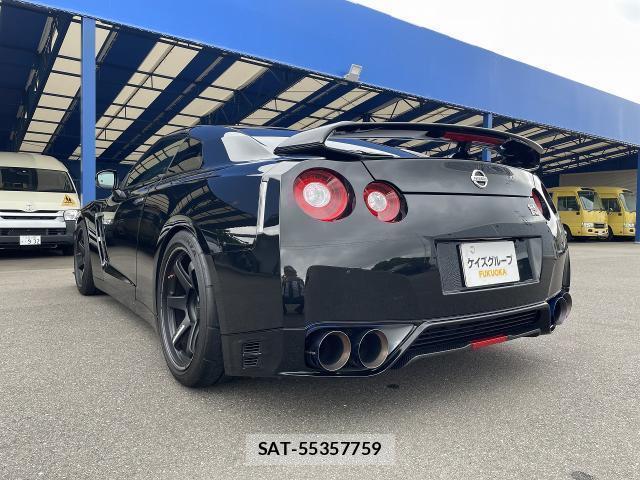 Nissan GT-R 2012-02 7800897-7