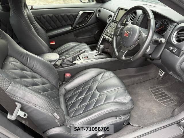 Nissan GT-R 2013-06 7803765-2