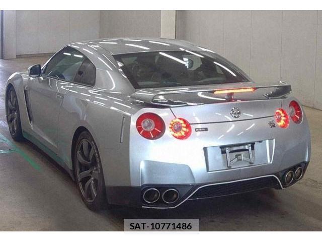Nissan GT-R 2008-03 7803770-1