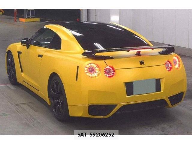 Nissan GT-R 2008-04 7803773-1
