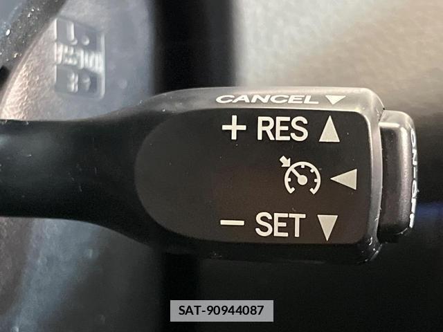 Toyota HARRIER 2014-08 7793272-5