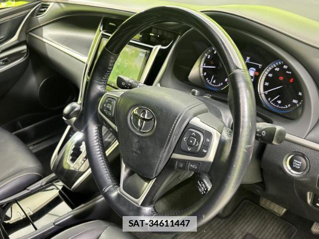 Toyota HARRIER 2019-03 7804679-14
