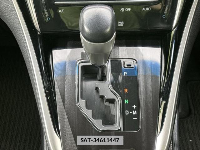 Toyota HARRIER 2019-03 7804679-17