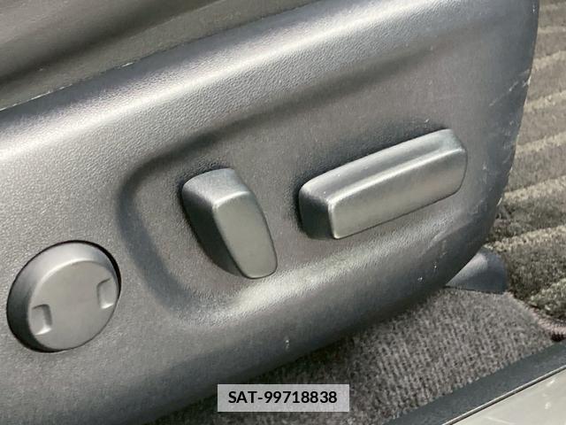 Toyota HARRIER 2017-07 7808334-12