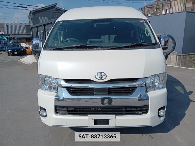 Toyota HIACE COMMUTER 2024-01 7800667-1