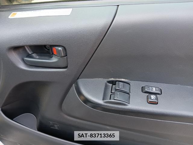 Toyota HIACE COMMUTER 2024-01 7800667-19
