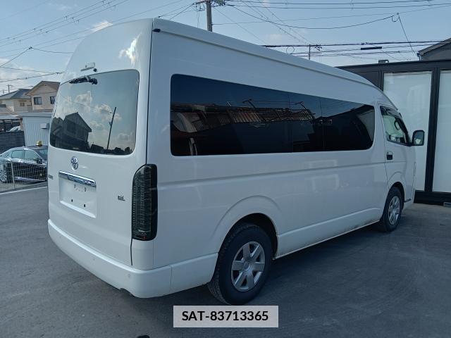 Toyota HIACE COMMUTER 2024-01 7800667-4
