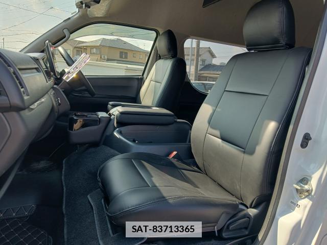Toyota HIACE COMMUTER 2024-01 7800667-9