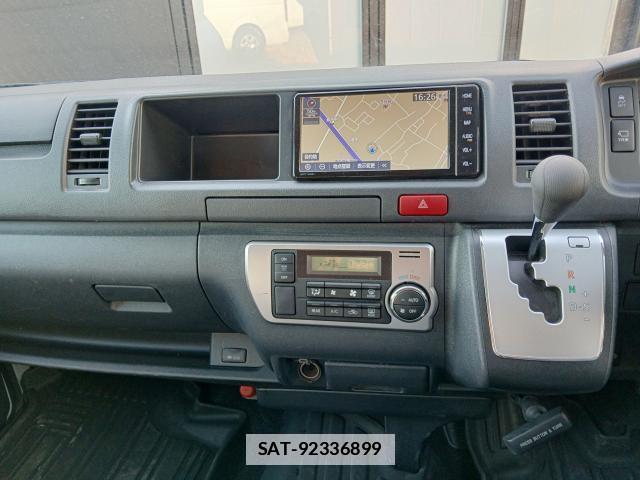 Toyota HIACE COMMUTER 2023-12 7800668-15