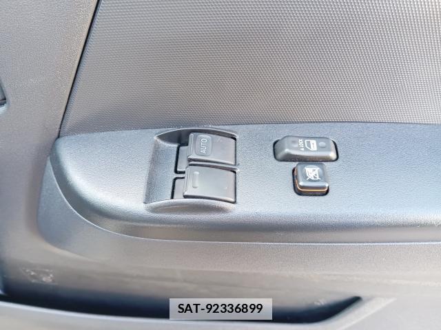 Toyota HIACE COMMUTER 2023-12 7800668-16