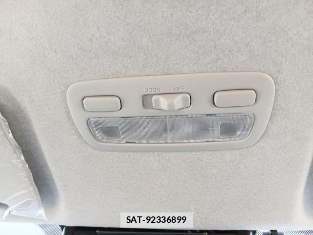 Toyota HIACE COMMUTER 2023-12 7800668-19