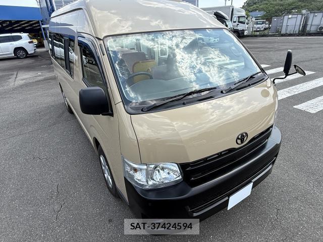 Toyota HIACE COMMUTER 2013-03 7800904-11