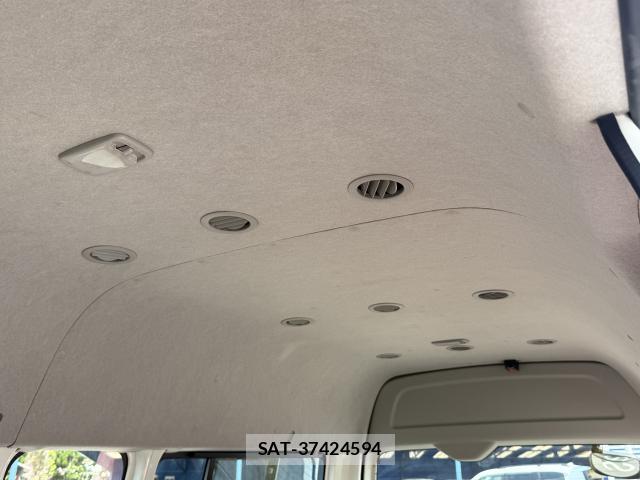 Toyota HIACE COMMUTER 2013-03 7800904-18
