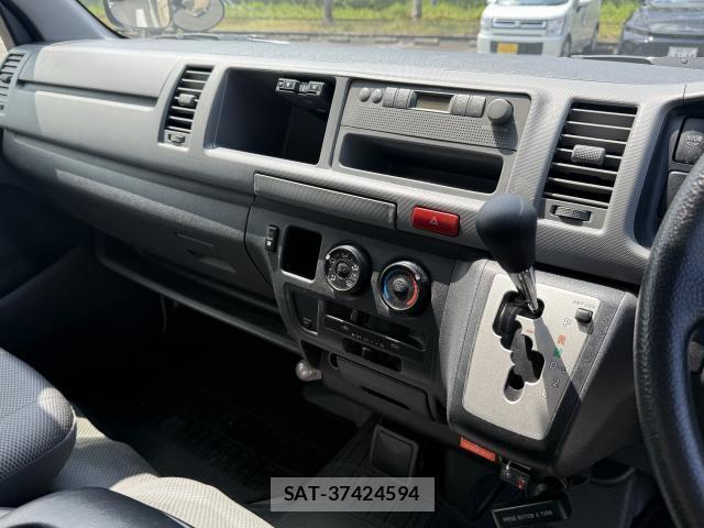 Toyota HIACE COMMUTER 2013-03 7800904-4