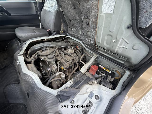 Toyota HIACE COMMUTER 2013-03 7800904-7
