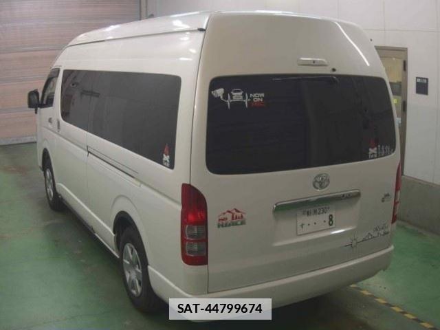 Toyota HIACE COMMUTER 2025-08 7810544-1