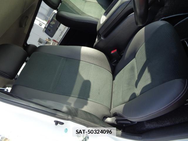 Toyota HIACE VAN 2015-04 7792998-12
