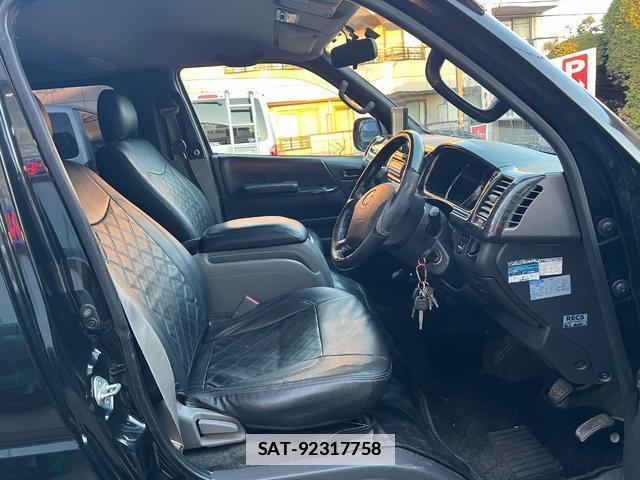 Toyota HIACE VAN 2008-04 7793576-17