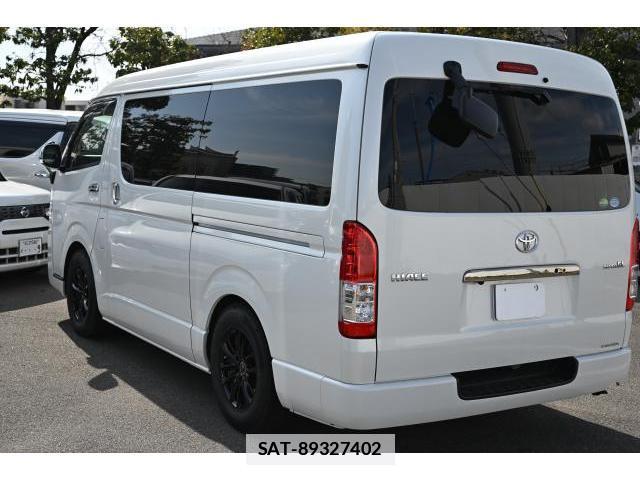 Toyota HIACE VAN 2017-07 7796610-11