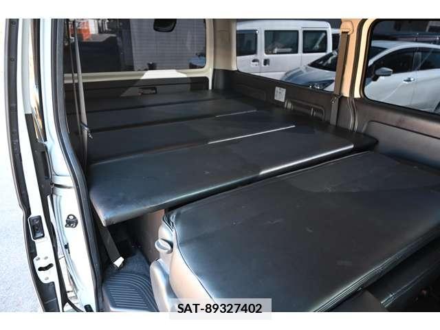 Toyota HIACE VAN 2017-07 7796610-14