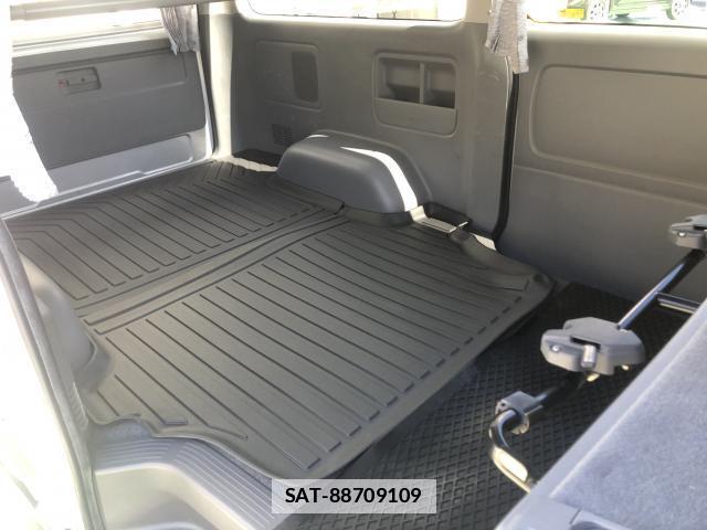 Toyota HIACE VAN 2006-01 7797330-12
