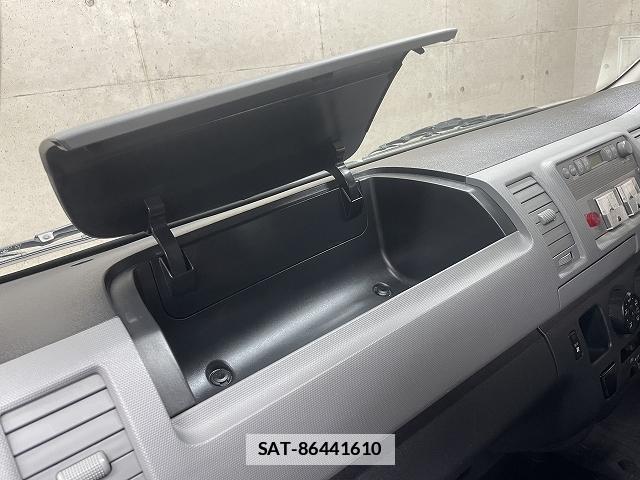 Toyota HIACE VAN 2007-01 7797580-9