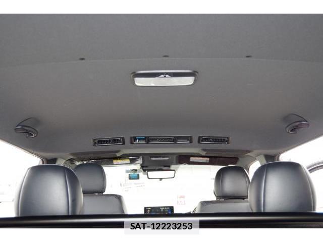 Toyota HIACE VAN 2024-08 7798115-17