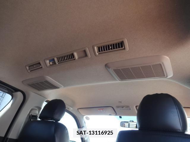 Toyota HIACE VAN 2010-11 7798819-10