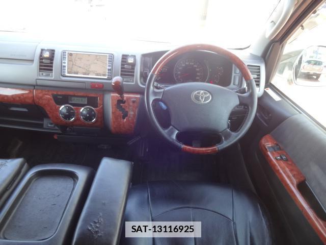 Toyota HIACE VAN 2010-11 7798819-2