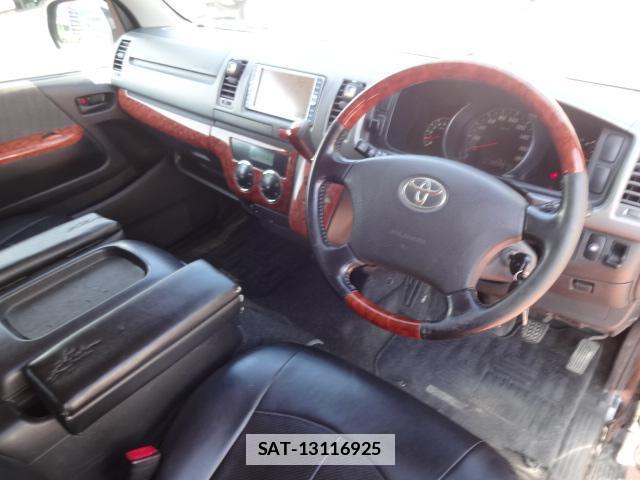 Toyota HIACE VAN 2010-11 7798819-3