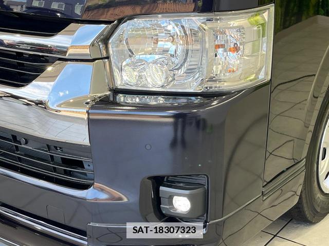Toyota HIACE VAN 2023-03 7799418-11