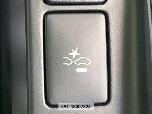 Toyota HIACE VAN 2023-03 7799418-3