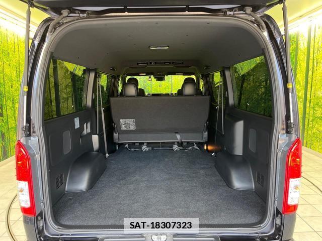 Toyota HIACE VAN 2023-03 7799418-9