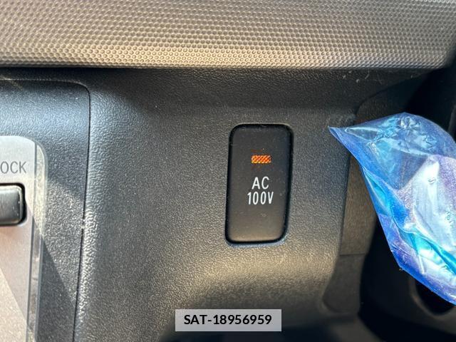 Toyota HIACE VAN 2011-01 7800361-15