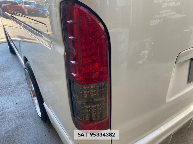 Toyota HIACE VAN 2010-12 7800785-17