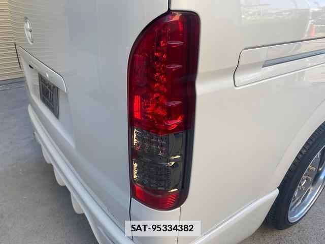 Toyota HIACE VAN 2010-12 7800785-18