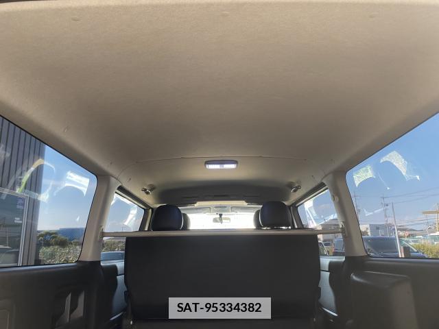 Toyota HIACE VAN 2010-12 7800785-8