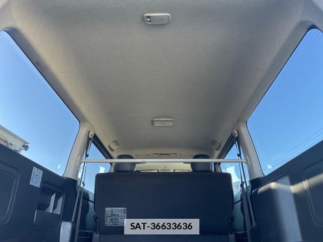 Toyota HIACE VAN 2015-09 7801007-10