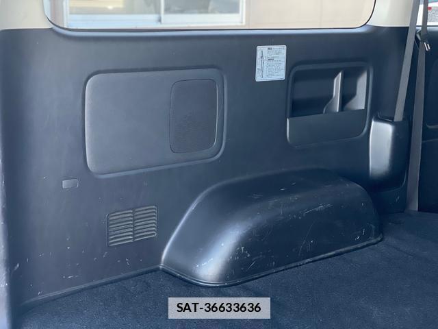 Toyota HIACE VAN 2015-09 7801007-12