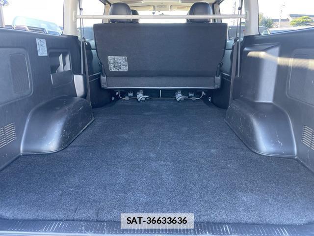 Toyota HIACE VAN 2015-09 7801007-13