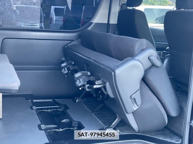 Toyota HIACE VAN 2014-08 7801008-15