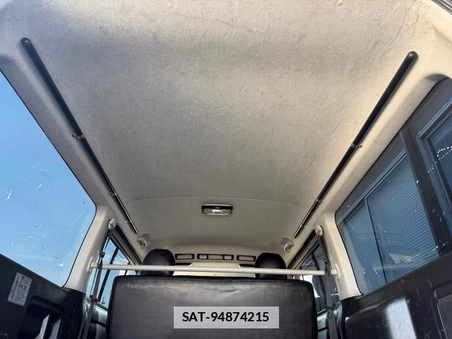 Toyota HIACE VAN 2013-05 7801009-5