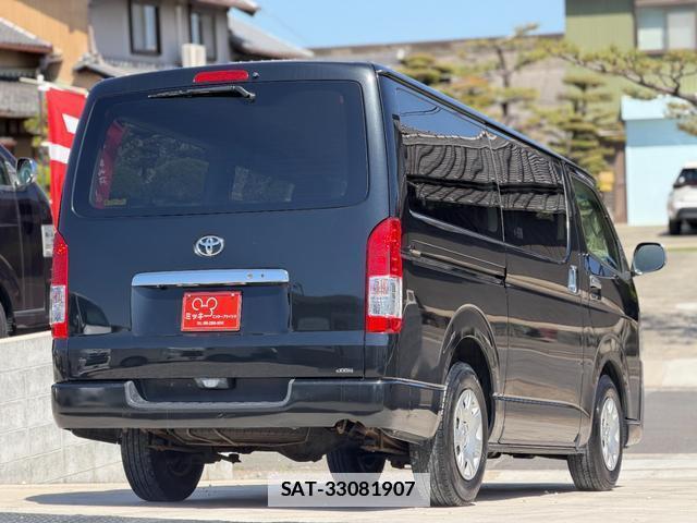 Toyota HIACE VAN 2014-12 7801013-3
