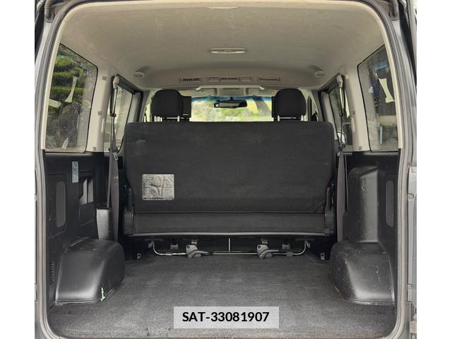 Toyota HIACE VAN 2014-12 7801013-6
